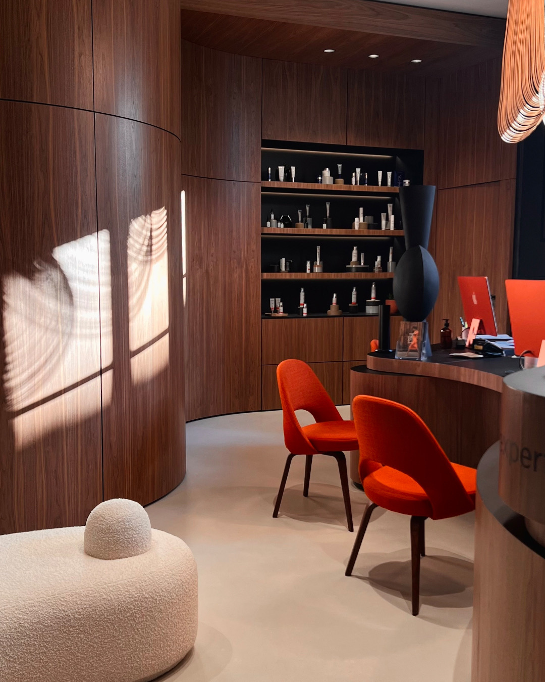 Photographie de l'accueil chaleureux du cabinet médical Maison Yoko
